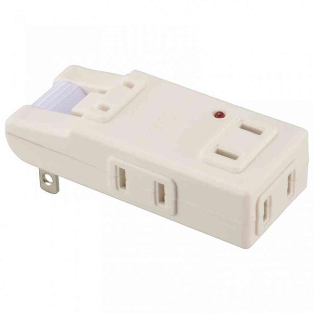 他サイト： オーム電機 雷に強いマイクロタップ 4個口 HS-AKS4PBT-W   の商品画像