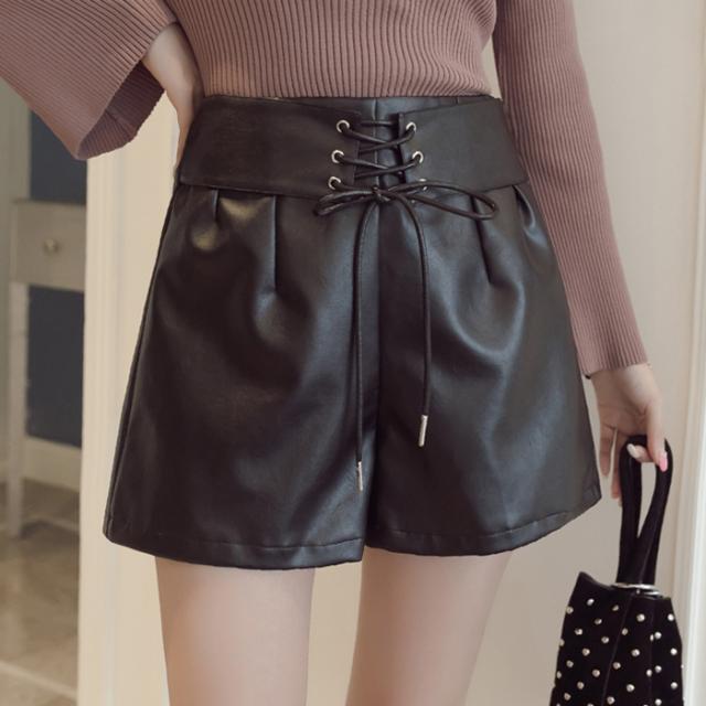 驚くばかり黒 短パン コーデ 冬 人気のファッションスタイル