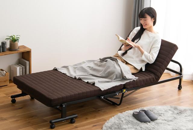 他サイト： アイリスオーヤマ OTB-BRN 折りたたみベッド(シングル)14段階リクライニングIRIS[OTBBRN] 返品種別Aの商品画像