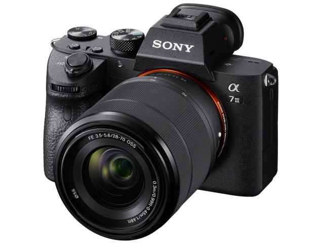 他サイト： SONY デジタル一眼カメラ α7 III ILCE-7M3K ズームレンズキットの商品画像