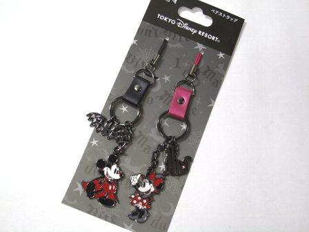 ディズニーリゾート限定 バンパイア ミッキー ペア ストラップの通販はau Pay マーケット 雑貨マックス 商品ロットナンバー