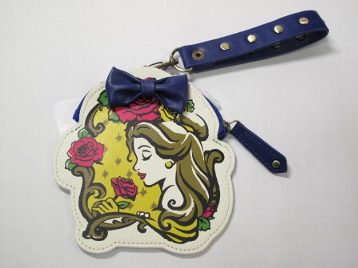 ディズニーリゾート限定 パスケース 美女と野獣 ベル レトロの通販はau Pay マーケット 雑貨マックス 商品ロットナンバー