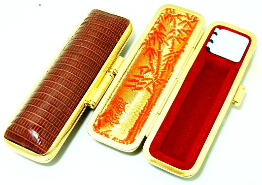【送料無料】 印鑑ケース/最高級本トカゲ印鑑ケース(金枠)【16.5mm用】実印|銀行印|認印|個人印鑑|ハンコ|就職祝い|祝い|ギフト|印鑑 【送料無料】 印鑑ケース/最高級本トカゲ印鑑ケース(金枠)【16.5mm用】実印|銀行印|認印|個人印鑑|ハンコ|就職祝い|祝い|ギフト|印鑑