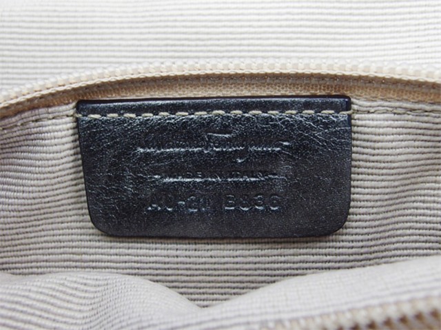 通販セール サルヴァトーレ フェラガモ ハンドバッグ ワンハンドル バッグ レディース ロゴ シルバー Salvatore Ferragamo 中古 T18915の通販はau PAY マーケット - ブランドデポ|商品ロットナンバー:475634704 人気最新品