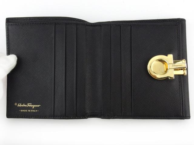 大得価 サルヴァトーレ ガンチーニ Salvatore Ferragamo 中古の通販はau PAY マーケット - ブランドデポTOKYO|商品ロットナンバー:458021707 フェラガモ Wホック 財布 二つ折り ミニ財布 レディース メンズ 豊富な新作