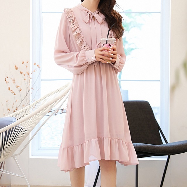 爆熱 レディース ワンピース 春 長袖 パンチング レース シフォン ボウタイ リボン フリル ひざ丈 フレア 無地 レトロ ガーリー 可愛い 21新作 Www Eyewitnessnewsindia Com