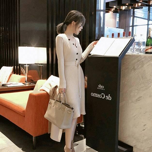 ストライプ織デザイン ニットワンピース Vネック 前ボタン ウエストベルト ハイウエスト Aライン 大人カジュアル オフィス の通販はau Pay マーケット ル ボヌール 商品ロットナンバー