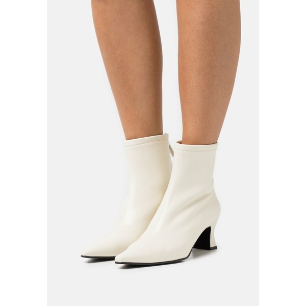 レイクネン レディース ブーツ＆レインブーツ シューズ POINTED CLEAN BOOTS - Classic ankle boots - off-white off-white