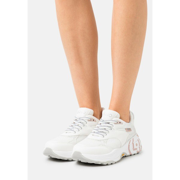 リュージョー レディース スニーカー シューズ FLY WALK - Trainers - white white