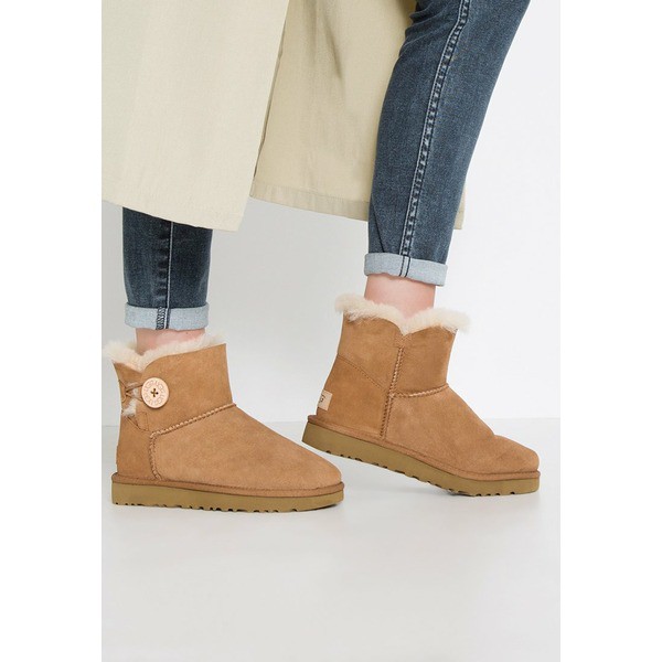 アグ レディース ブーツ＆レインブーツ シューズ MINI BAILEY BUTTON II - Ankle boots - chestnut chestnut