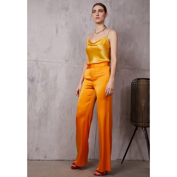 アリス アンド オリビア レディース カジュアルパンツ ボトムス DEANNA BOOTCUT PANT - Trousers - tangerine tangerine