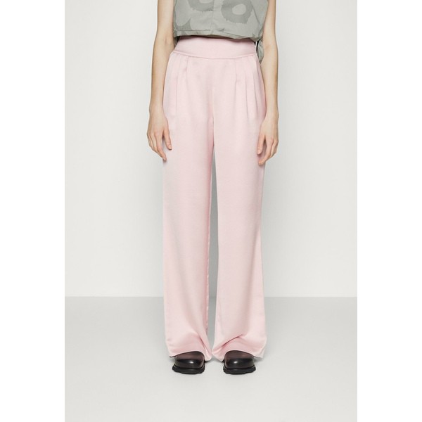 フューゴ レディース カジュアルパンツ ボトムス HAJOSA - Trousers - light/pastel pink light/pastel pink