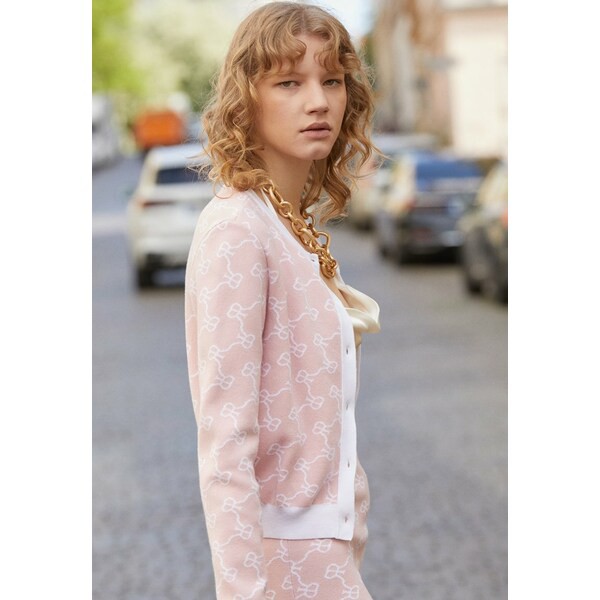 ロック レディース ニット&セーター アウター CARDIGAN EMBLEM - Cardigan - light pink/white light pink/white