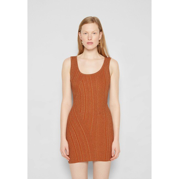 エルベ レジェ レディース ワンピース トップス TRAVELING SCOOP DRESS - Jumper dress - copper copper