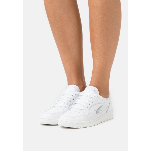 おしゃれ人気 アシックス レディース スニーカー シューズ Gel Skycourt Trainers White Oyster Grey White Oyster Grey メール便なら送料無料 Decora Cat