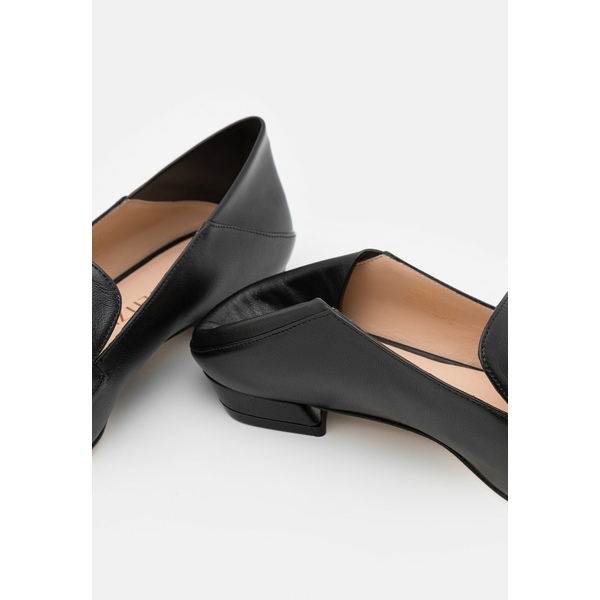 国産新作 スチュアート MICKEE FLAT - Slip-ons - black blackの通販はau PAY マーケット - asty|商品ロットナンバー:496376485 ワイツマン レディース スリッポン・ローファー シューズ 人気超特価