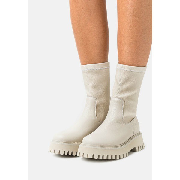 ブロンクス レディース ブーツ＆レインブーツ シューズ GROOV-Y - Platform ankle boots - winter white winter white