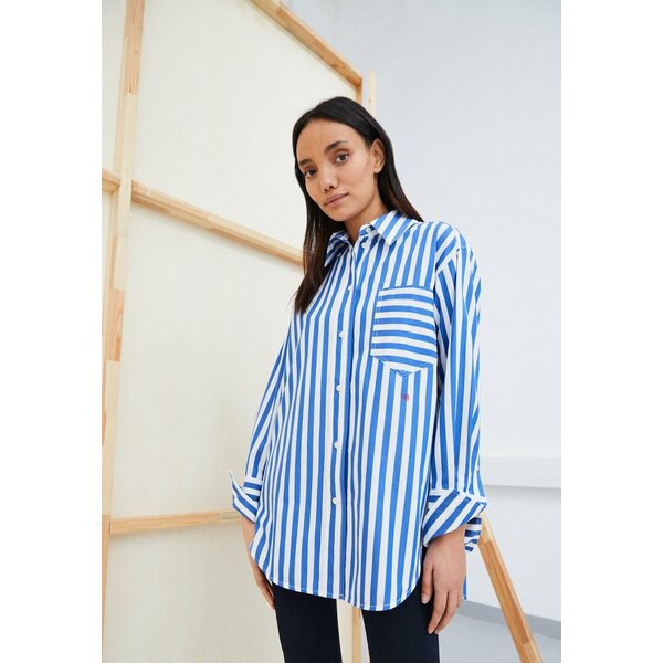 ヴィクトリア ベッカム レディース シャツ トップス OVERSIZED SHIRT - Button-down blouse - blue/white blue/white