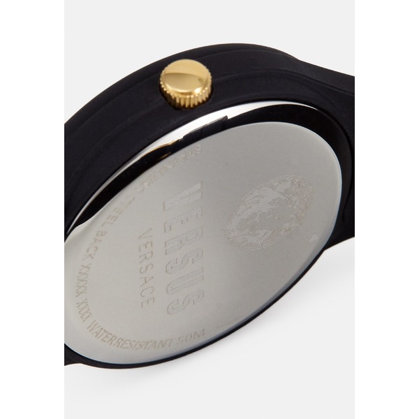 低価特価 ヴェルサス FIRE ISLAND STUDS - Watch - black blackの通販はau PAY マーケット - asty|商品ロットナンバー:496198298 ヴェルサーチ レディース 腕時計 アクセサリー 格安好評