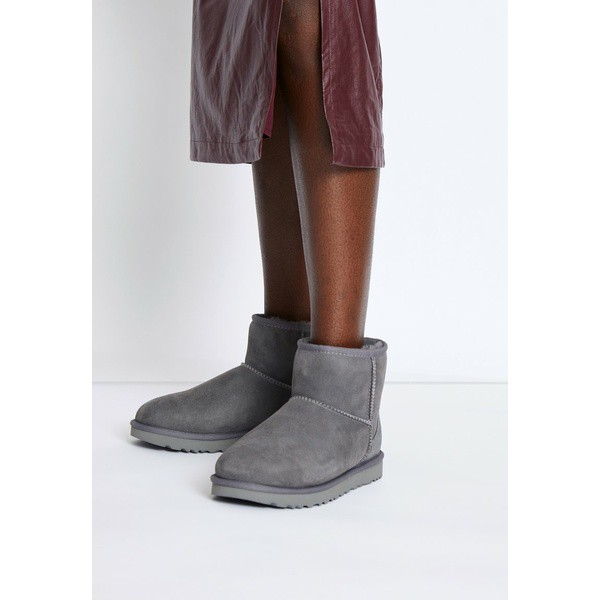 アグ レディース ブーツ＆レインブーツ シューズ CLASSIC MINI II - Ankle boots - grey grey