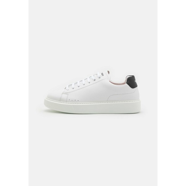 フューゴ メンズ スニーカー シューズ QUIVER - Trainers - white white