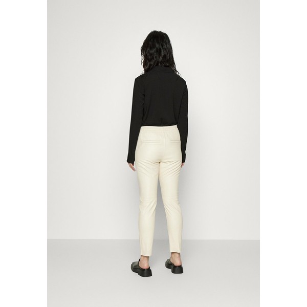 オークウッド レディース カジュアルパンツ ボトムス GIFT - Leather trousers - eggshell eggshell