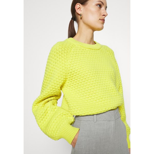 セール通販 セレクテッドフェム O NECK - Jumper - green sheen green sheenの通販はau PAY マーケット - asty|商品ロットナンバー:496323944 レディース ニット&セーター アウター SLFSOFFI 得価即納