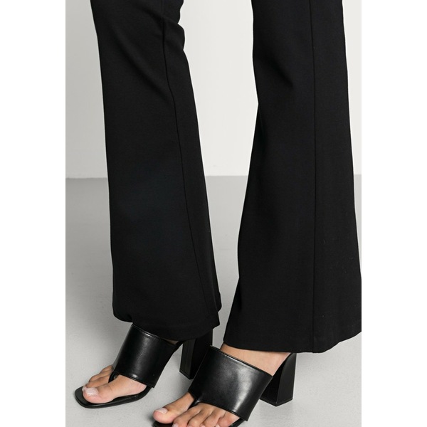 安いお得 ヴェロモーダ VMKAMMA - Trousers - black blackの通販はau PAY マーケット - asty|商品ロットナンバー:496269615 レディース カジュアルパンツ ボトムス 定番超特価