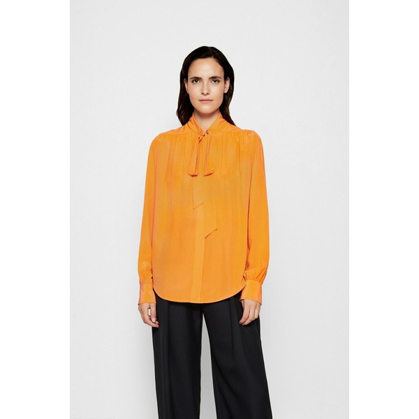 ヴィクトリア ベッカム レディース シャツ トップス TIE DETAIL BLOUSE - Button-down blouse - mandarin mandarin