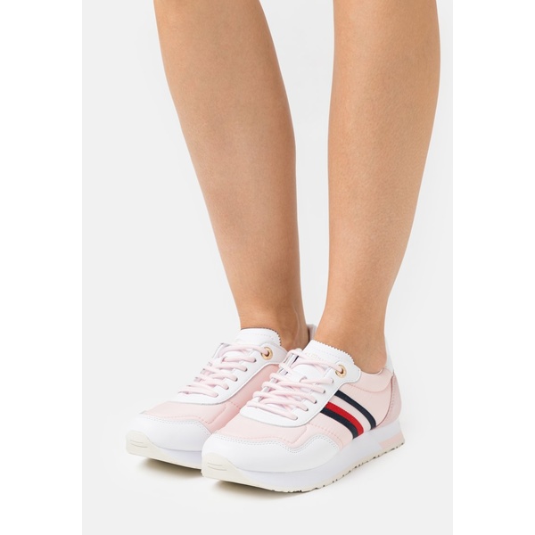 正規店仕入れの トミー ヒルフィガー レディース スニーカー シューズ Casual City Runner Trainers Light Pink Light Pink メール便送料無料 Www Bnooon Com