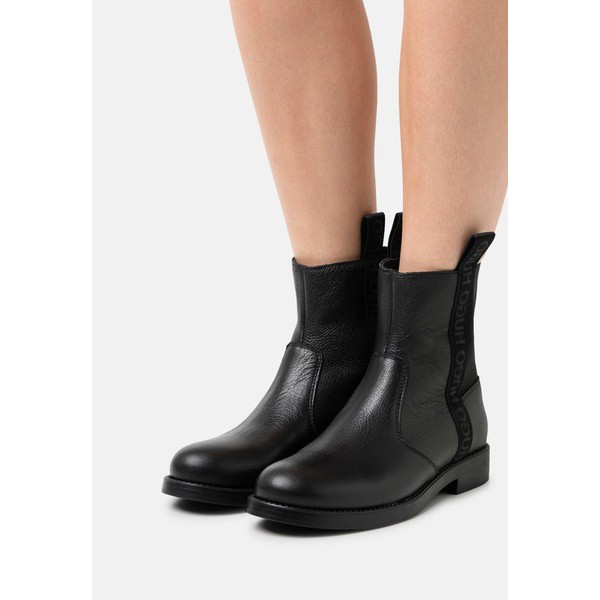 フューゴ レディース ブーツ＆レインブーツ シューズ VICKY - Classic ankle boots - black black