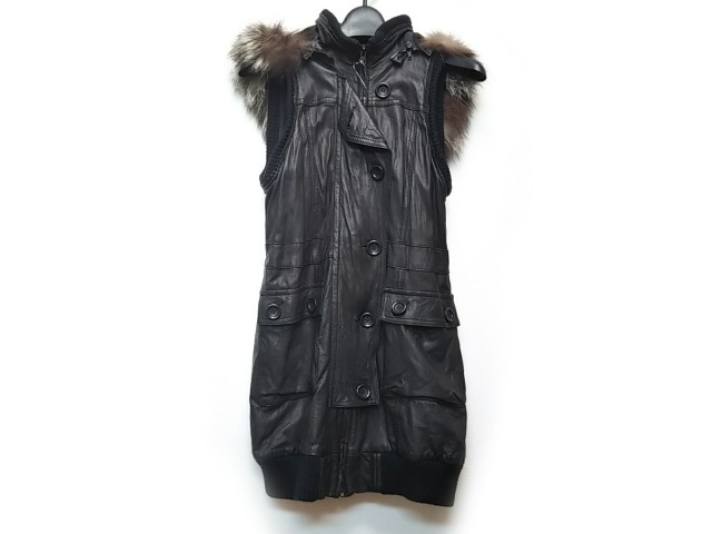 グレースコンチネンタル Grace Continental ベスト サイズ36 S レディース 黒 レザー フォックスファー 中古 の通販はwowma ワウマ ブランディア Wowma 店 商品ロットナンバー