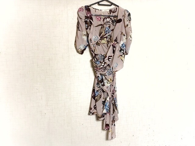 フレイアイディー Fray I D ワンピース サイズo レディース 新品同様 ピンク ボルドー マルチ 花柄 中古 の通販はau Pay マーケット ブランディア Au Pay マーケット店 商品ロットナンバー