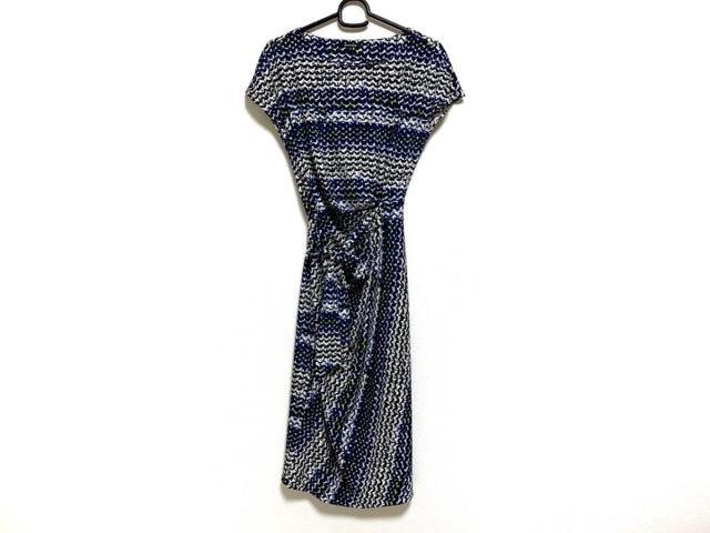 ドゥクラッセ Doclasse ワンピース サイズ9 M レディース 美品 白 ネイビー マルチ 中古 の通販はau Wowma ワウマ 還元祭クーポン対象 ブランディア Au Wowma 店 商品ロットナンバー