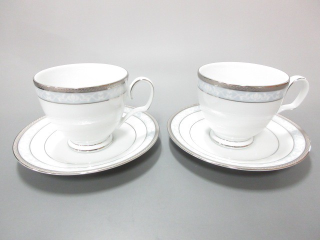 ノリタケ Noritake 食器 レディース 新品同様 白 ライトブルー シルバー カップ ソーサー 2点 陶器 中古 0703の通販はau Pay マーケット ブランディア Au Pay マーケット店 商品ロットナンバー