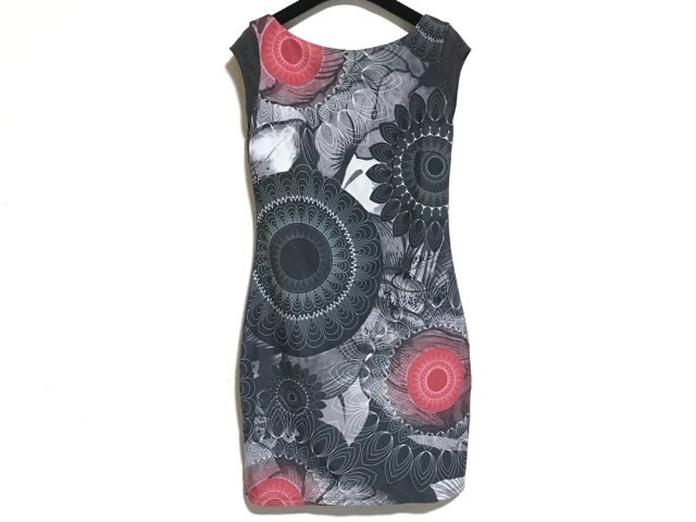 デシグアル Desigual ワンピース サイズm レディース 黒 グレー マルチ 中古 0625の通販はau Pay マーケット ブランディア Au Pay マーケット店 商品ロットナンバー