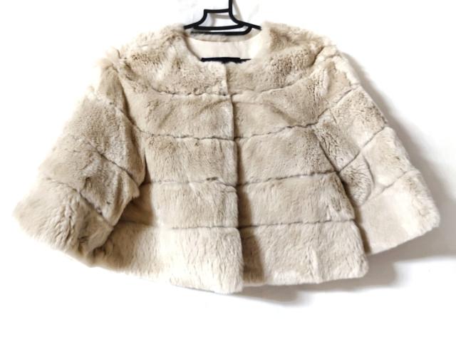 Saleセール ジャスグリッティー Jusglitty コート サイズ1 S レディース 新品同様 ベージュ 毛皮 七分袖 冬 ラビット ラパン 想像を超えての Www Iacymperu Org