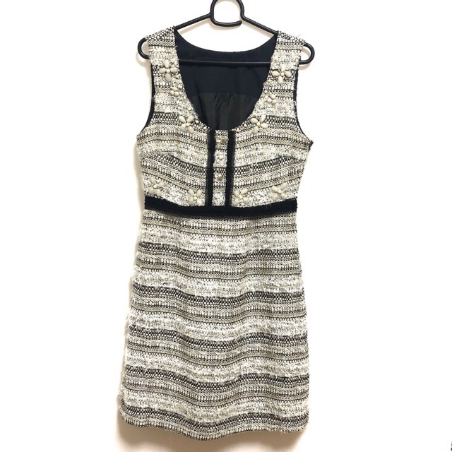 累計販売2万枚突破 チェスティ Chesty ワンピース サイズ1 S レディース ライトグレー 黒 マルチ ノースリーブ ひざ丈 ビジュー 人気特価激安 Arnabmobility Com