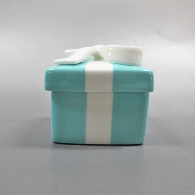 直売直送 ティファニー Tiffany Co 小物 レディース 美品 ティファニーブルー 白 小物入れ ミニブルーボウボックス 陶器 割引ネット Triplex Ee 直売直送 ティファニー Tiffany Co 小物 レディース 美品 ティファニーブルー 白 小物入れ ミニブルーボウボックス 陶器 割引ネット Triplex Ee