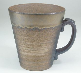 萬古焼き備前金彩泡立ちビアジョッキ 【陶芸作家 安藤嘉規作】 萬古焼き備前金彩泡立ちビアジョッキ 【陶芸作家 安藤嘉規作】
