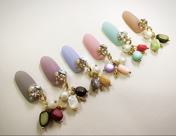 ネイルアクセサリー ピアス ｍｉｘシリーズ ぶらぶらかわいい