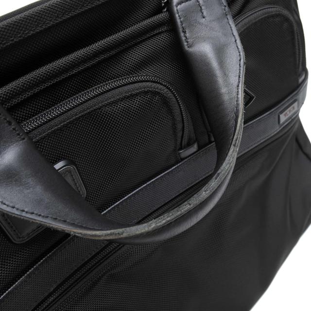 compact large screen laptop brief