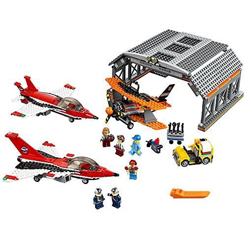 レゴ シティ  City Airport 60103 Airport Air Show Building Kit (670 Piece)