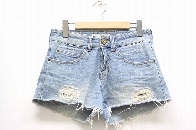 中古 ダズリン Dazzlin ショートパンツ ミニ デニム カットオフ 27 ライトインディゴ Bt21 レディースの通販はau Wowma ワウマ ブランド古着のベクトル 商品ロットナンバー