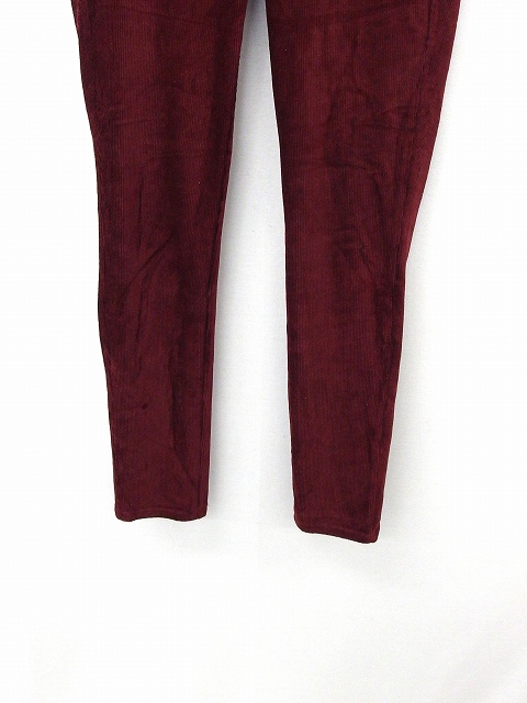 モダンファッションスタイル 心に強く訴える赤 パンツ レディース ユニクロ