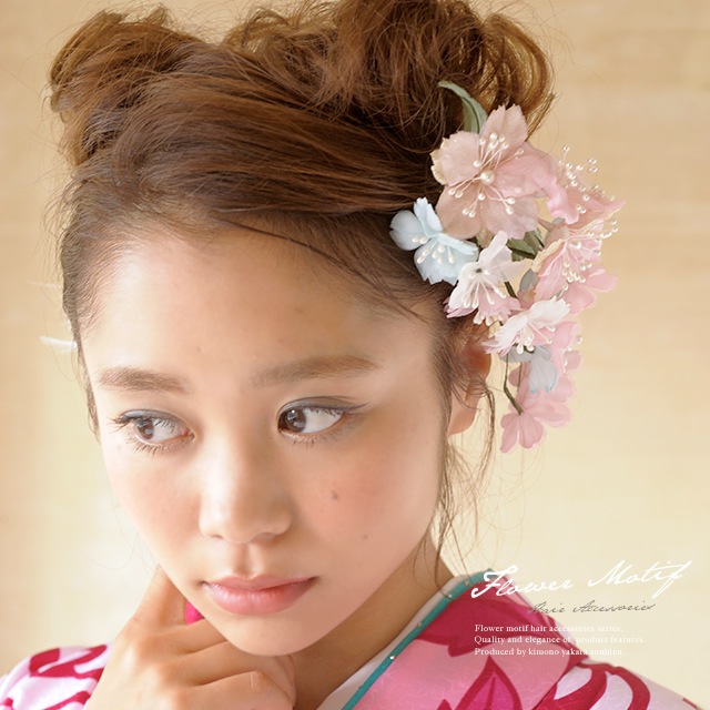 レビューで送料無料 成人式 髪飾り 成人式の髪飾り 卒業式 2点セット 振袖向け ベビーピンク 花 桜 パールビーズ ファー ラメ ブラ 髪留め 髪かざり 振り袖 ブランドショッパー付き Carlavista Com