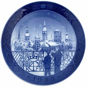 ロイヤルコペンハーゲン イヤープレート ブルー ホワイト 美品 陶器 中古 Royal Copenhagen 1988年 18cm 街並み 子供 皿 お皿 青 白 飾り