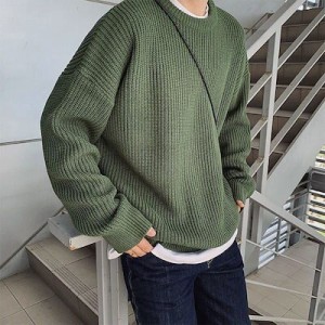 丸襟のセーターの男の人の2022新モデルの秋冬の内は下地のニットシャツを合わせてゆったりと厚くするins韓国版の潮流