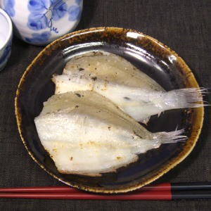 【送料無料】業務用温泉カレイ1kg　【北陸名産】【和倉温泉の朝食にでます】【サッとあぶって】酒の肴に、何かと重宝します。お得なサイ