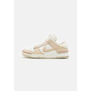 ナイキ レディース スニーカー シューズ DUNK TWIST - Trainers - coconut milk/sanddrift/pink oxford/sail coconut milk/sanddrift/pin